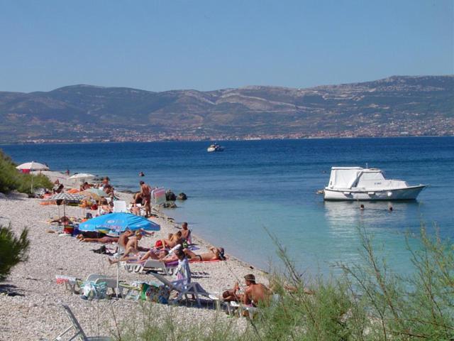 Apartments Belas Trogir Exterior photo